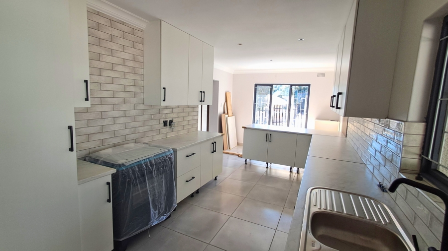 To Let 3 Bedroom Property for Rent in Ruwari Western Cape